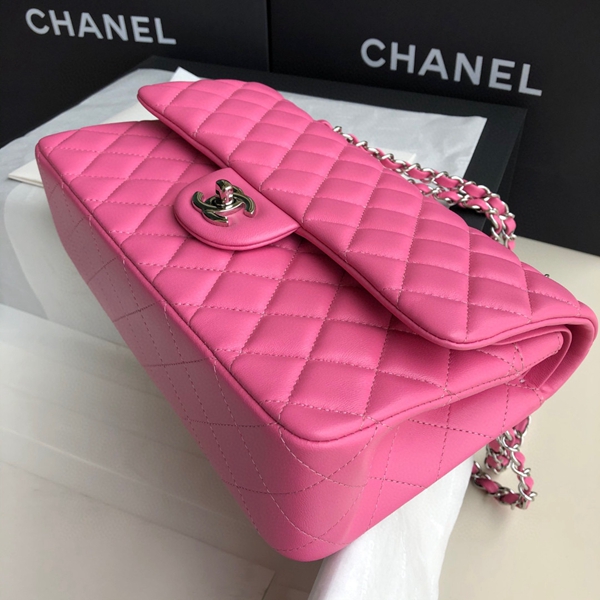 シャネルバッグレプリカ角部分ディテール